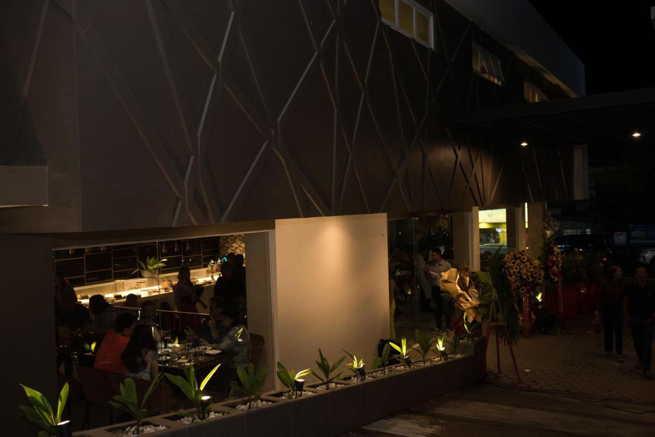 Hotel Areca Legazpi Exterior photo